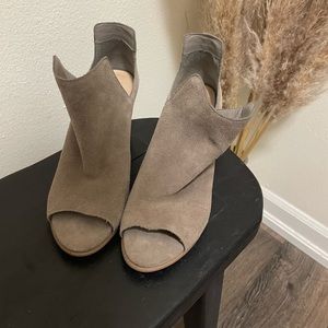Steve Madden bootie
